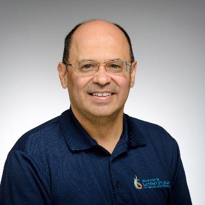 S7.E22.Francisco Aragón Speaks with Julia Chiapella