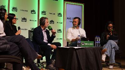 El presidente de la Diputación de Valencia admite que el PP no ha debatido si Mazón tiene que dimitir: "Tendría que decidirlo él" El presidente de la Diputación de Valencia admite que el PP no ha debatido si Mazón tiene que dimitir: "Tendría que decidirlo él"