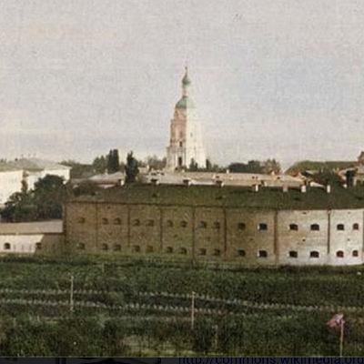 S1 Ep109: Russia's Slowing Wartime Economy Pushes Kremlin to Increase Taxes and Fees. Michael Bernstam analyzes Russia's economic stagnation due to war expenditure and shortages, leading the Kremlin to raise taxes, including the VAT, to close the budget gap. Sancti