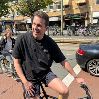 Clubhuis 24: Buurtboekhandel BRUNA, Fahrenheitstraat