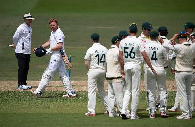 Jim's Ashes Special: Bairstow and Carey Jim's Ashes Special: Bairstow and Carey