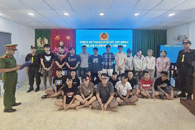 Bản tin cuối ngày 12/3: Hàng chục thanh niên hỗn chiến, gây rối vì tiếng nẹt pô Bản tin cuối ngày 12/3: Hàng chục thanh niên hỗn chiến, gây rối vì tiếng nẹt pô