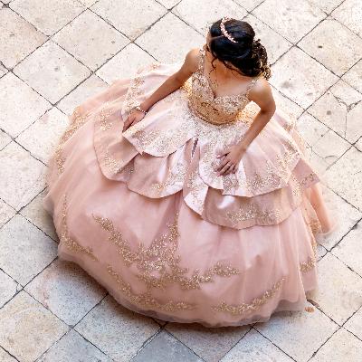 En la otra orilla | La quinceañera solidaria de Isela Santiago Morales