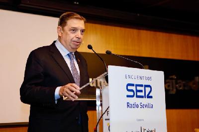 Luis Planas: "Tenemos que saber que, antes o después, tenemos que funcionar