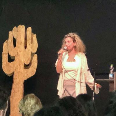 מתבגרים, החדרים שלהם, איך עושים את זה נכון ולמה הכל קשור בהכל. רותם הדרי מתארחת במתנערים, בהגשתי ברדיו קול הגליל העליון.