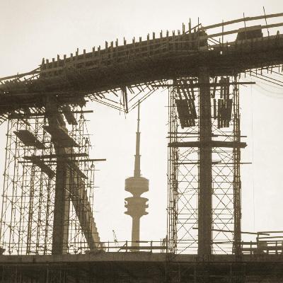ACHTUNG BAURISIKO! Das Olympiastadion, Wunder von München