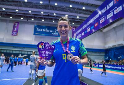 Emilly projeta estreia do Brasil no 1º Mundial de futsal da FIFA: 'é um grande passo' Emilly projeta estreia do Brasil no 1º Mundial de futsal da FIFA: 'é um grande passo'