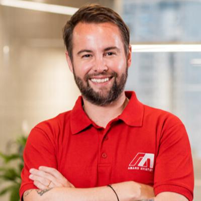 Marcos Amaro: dos aviões a arte contemporânea