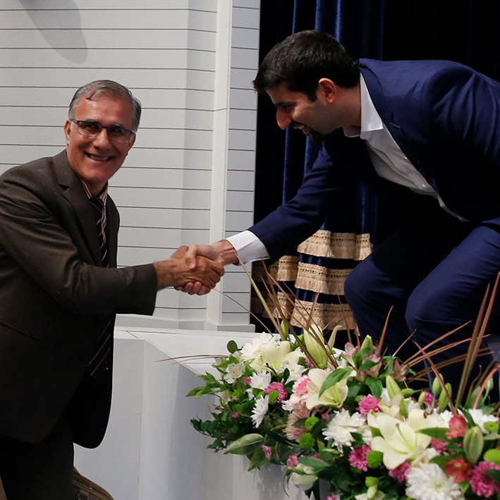 قسمت ۳ سمینار معجون خانوادگی(پیام بهرام پور و دکتر صاحبی) قسمت ۳ سمینار معجون خانوادگی(پیام بهرام پور و دکتر صاحبی)