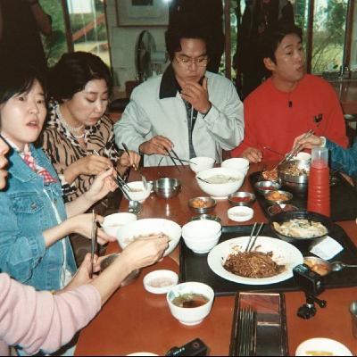 S2EP 32 推機毒物｜河正宇-走路的人｜韓國凌晨配送服務被喊卡？司機與勞權人士意見分歧｜蔚山火力發電廠鍋爐崩塌9人被活埋｜韓國執政黨擬推動審判終止法，被砲轟是李在明條款｜請回答1988十週年，羅PD頻道公開聚餐照獨缺柳俊烈