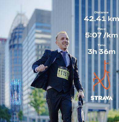 Josh (Berlari) Fothergill on Running a 2:29 Marathon Off Minimal Training, Running Marathons in Costumes and Huge Social Media Growth