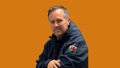 Huw Phillips Pro Tennis Stringer: Why We Should All String Into Action
