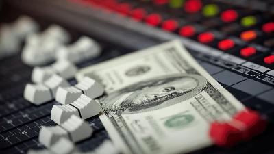 How to finance your music from home