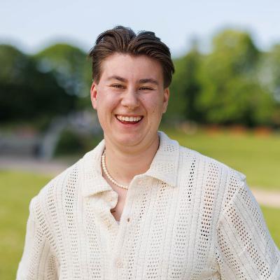 Hvordan forstå og lede Gen Z? Ina Cabanillas - HR Rådgiver, Grunder og Forfatter Hvordan forstå og lede Gen Z? Ina Cabanillas - HR Rådgiver, Grunder og Forfatter