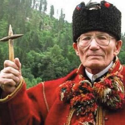 Мольфар Нечай і його магічні інструменти І Музей гуцульської магії І Історія мольфарства Мольфар Нечай і його магічні інструменти І Музей гуцульської магії І Історія мольфарства