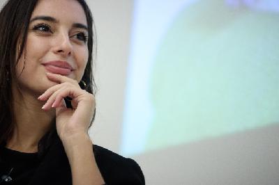 Imane Raissali reflexiona sobre el problema de identidad de los migrantes: "Es una cosa tan superficial. ¿Qué significa ser catalán? ¿Qué significa ser marroquí?"