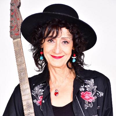 Rosie Flores