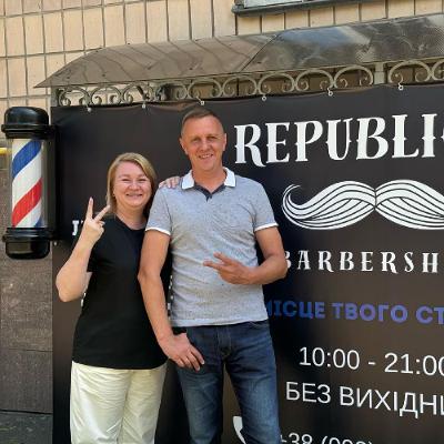 Справа ветерана: Барбершоп ветерана пережив ракетний удар і продовжив роботу