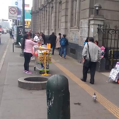 Puerta de Hospital Arzobispo Loayza en Lima