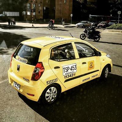 La mujer en el Taxi -Bogotá- La mujer en el Taxi -Bogotá-