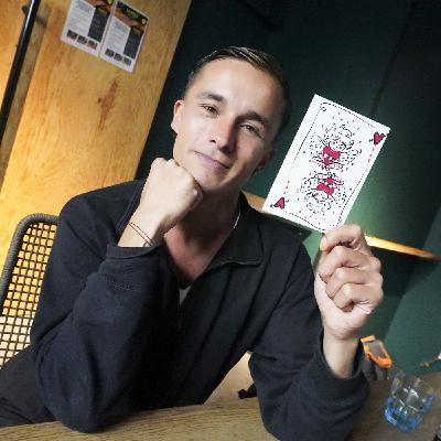 Axel En Vrai - humour, vulnérabilité et vérité derrière le personnage Axel En Vrai - humour, vulnérabilité et vérité derrière le personnage