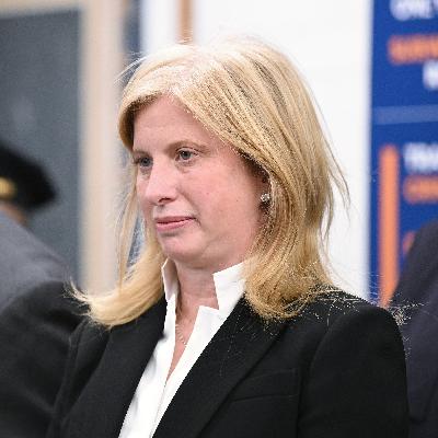 NYPD commissioner joins community to hand out free turkeys in Harlem NYPD commissioner joins community to hand out free turkeys in Harlem