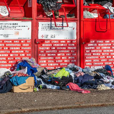 "Die Altkleidercontainer sind voll mit diesem Schrott" | Carsten Schneider (Bundesumweltminister) "Die Altkleidercontainer sind voll mit diesem Schrott" | Carsten Schneider (Bundesumweltminister)