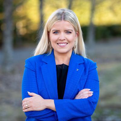 x Áslaug Arna Sigurbjörnsdóttir