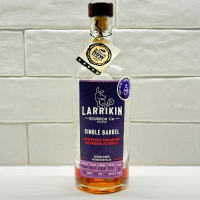 Larrikin Single Barrel Bourbon D5 in Fremantle Dockers Colours - Perth Meets Kentucky Larrikin Single Barrel Bourbon D5 in Fremantle Dockers Colours - Perth Meets Kentucky