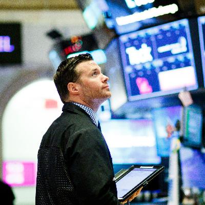 THE PSYCHOLOGY BEHIND HOW WE MAKE FINANCIAL DECISIONS THE PSYCHOLOGY BEHIND HOW WE MAKE FINANCIAL DECISIONS