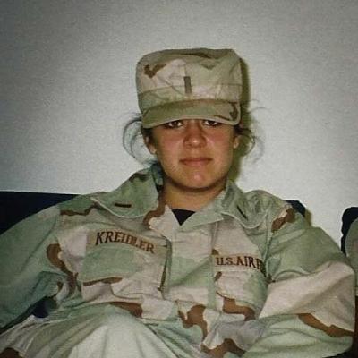 Episode 004 - Lora Budd