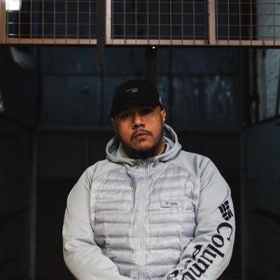 Navarro | Loop Theory, being a bilingual lyricist, and more