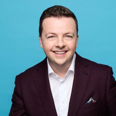 Hans Zimmer late for gig, & Starmer discovers 6-7 craze - Oliver's take