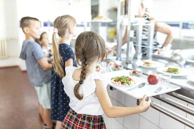 Ask Aunty: politics at the school canteen Ask Aunty: politics at the school canteen