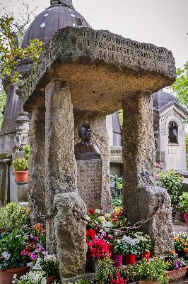 Paths to Liberation: What Buddhism and Kardecism Share and What They Don't