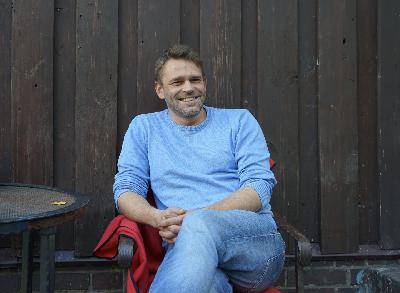 Post-Punk und Flüchtlingshilfe im Totengräber-Häuschen