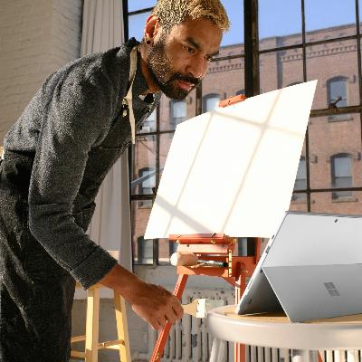 The Creative Dance: How AI and Human Creators Can Work Together