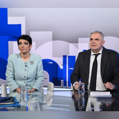Na telo (1. 2.): Roman Michelko (SNS) a Irena Bihariová (PS) Na telo (1. 2.): Roman Michelko (SNS) a Irena Bihariová (PS)