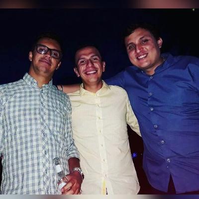 4. Volvió para cagarla