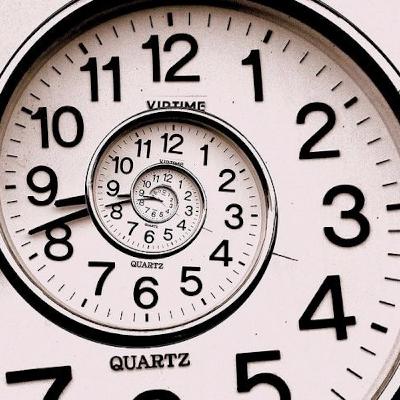 RETROCONTINUIDAD #02 - VIAJES EN EL TIEMPO RETROCONTINUIDAD #02 - VIAJES EN EL TIEMPO