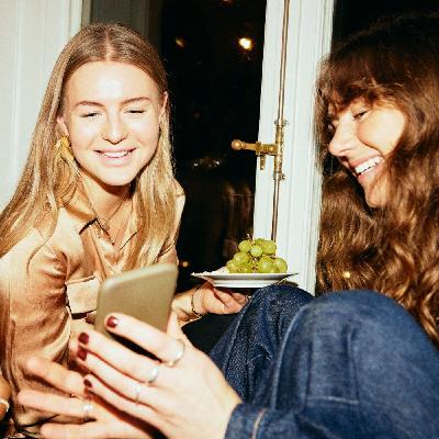Artykuł: Friendfluence. W 2026 roku randkujemy przez przyjaciół, a nie aplikacje