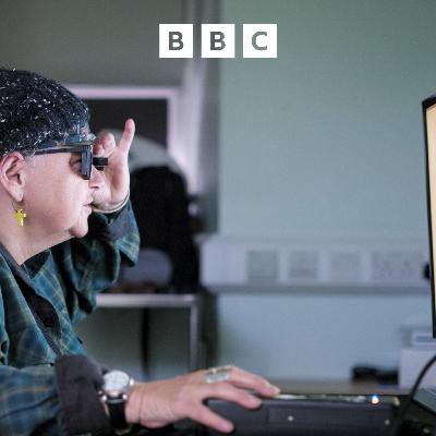 The Happy Pod: 'I'm blind but I can read a book again' The Happy Pod: 'I'm blind but I can read a book again'