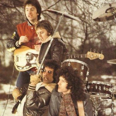 El Viejo Rock/the old Rock 72)