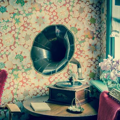 When you are old by WB Yeats with Amzinai When you are old by WB Yeats with Amzinai