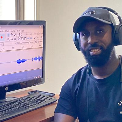 مقدمة برنامج شخصيات وتجارب مقدمة برنامج شخصيات وتجارب