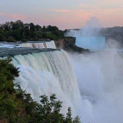 english-listen to sleep: the Niagara smile