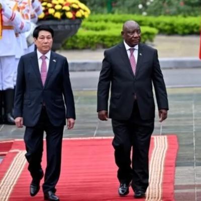 Việt Nam nỗ lực thoát khỏi bẫy Mỹ-Trung