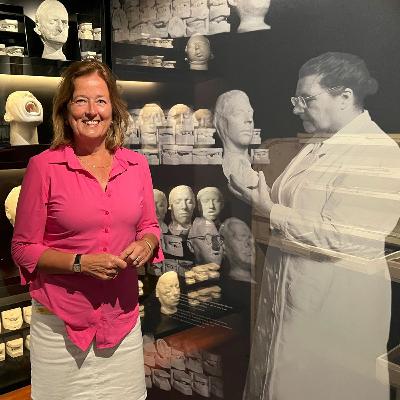 Podcast Oud-Utrecht: Reina de Raat, conservator Universiteitsmuseum Podcast Oud-Utrecht: Reina de Raat, conservator Universiteitsmuseum