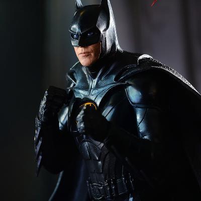 #24. El Funko de Batman de Michael Keaton y las figuras McFarlane.