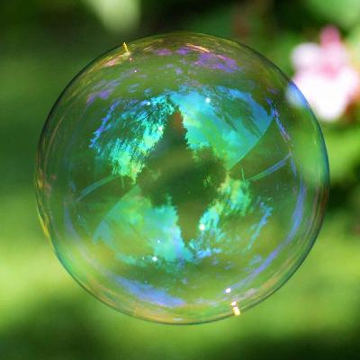 [impulse] Regenbogengefängnisse aka Bubbles